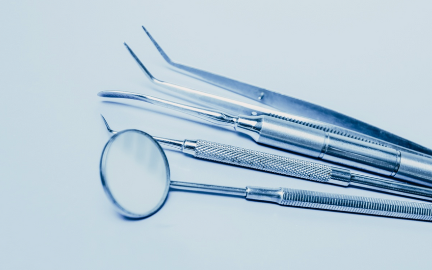 Everyday Essential Items Dentists Need to Bring to Work